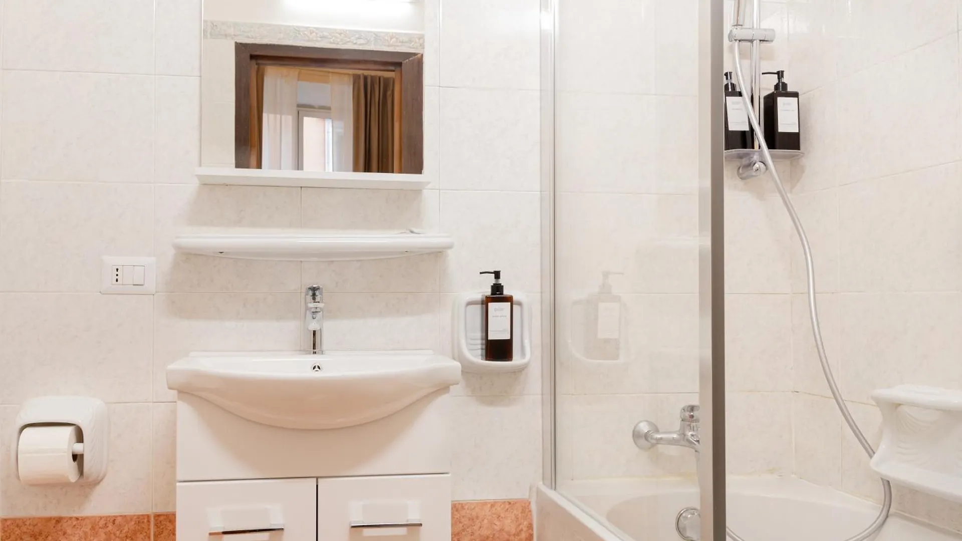 Hotel Domus Рим 0*,